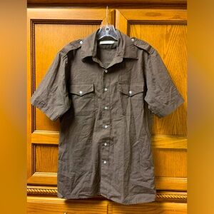 Oleg Cassini Women’s Brown & Crème Polka Dot Button Up Short Sleeve Shirt Size M